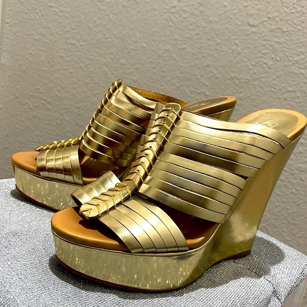 Gold Metallic Peep Toe Wedge sandals